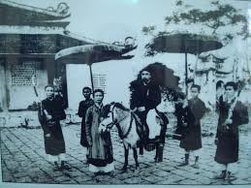  Nguyễn Đăng Đạo (1651-1719) giành học vị trạng nguyên tại khoa thi năm Quý Hợi (1683), tức năm Chính Hòa thứ tư đời vua Lê Huy Tông thời Lê Trung hưng. 