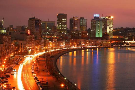 Theo Cổng thông tin điện tử Chính phủ, Cộng hòa Dân chủ Congo nằm ở Trung Phi, lãnh thổ trải dài hai phía của đường xích đạo.