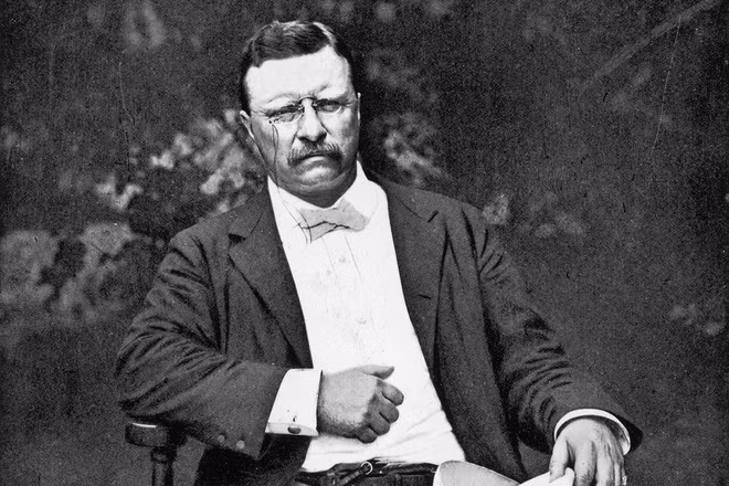 br/> 3. Theodore Roosevelt là con trai của doanh nhân thành đạt ở Manhattan. Tuổi thơ của ông khổ sở vì hen suyễn và nhiều bệnh tật khác. Do sức khỏe kém, ông Roosevelt chủ yếu học tại nhà khi còn nhỏ. Sau khi tốt nghiệp Đại học Harvard, ông gây dựng sự nghiệp chính trị với tư cách nghị sĩ tiểu bang, sau đó là tổng thống thứ 26 của Mỹ. Ông Roosevelt có khối tài sản 139 triệu USD. Ảnh: Getty.