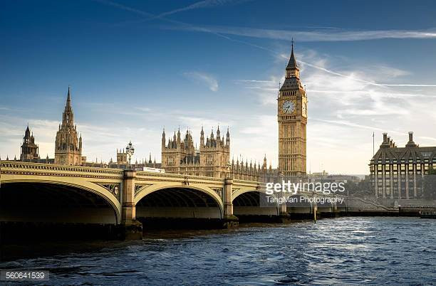  Nước Anh nằm ở khu vực Tây Âu. Đây chính là khu vực phát triển hùng mạnh nhất châu lục với những quốc gia tiêu biểu như Đức, Pháp, Vương quốc Anh.