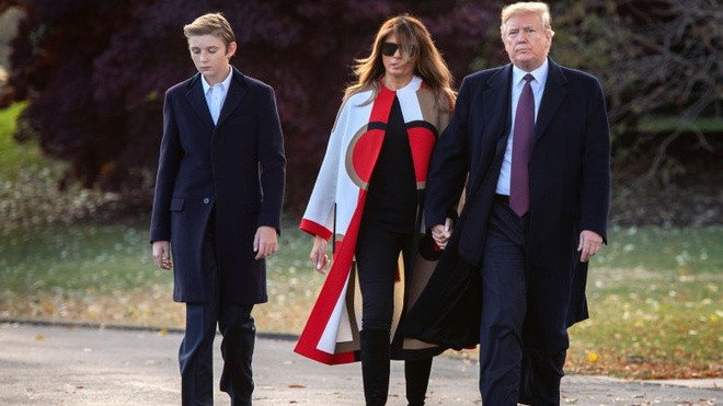 Con cái của tổng thống được mong đợi sẽ học trường tư hơn trường công để đảm bảo chất lượng giáo dục và vấn đề an ninh. Tuy nhiên, năm 1977, quy tắc này bị phá vỡ khi cựu Tổng thống Jimmy Carter đăng ký cho cô con gái Amy vào một trường công lập ở Washington. The Atlantic lý giải rằng trong chiến dịch tranh cử tổng thống, ông Jimmy Carter đã phản đối ý kiến cho rằng các trường tư thục tốt hơn các trường công lập. Ảnh: Getty Image.