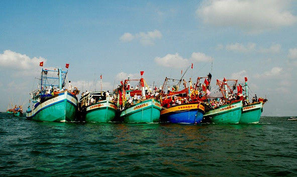 Theo Atlas Địa lý Việt Nam, Trần Văn Thời là đơn vị hành chính cấp huyện thuộc tỉnh Cà Mau, ở miền Tây Nam Bộ. Theo sách "Lịch sử Việt Nam hiện đại", Trần Văn Thời chỉ huy cuộc khởi nghĩa Nam Kỳ năm 1940, sau đó bị thực dân Pháp bắt. Ông bị đưa đi đày và hy sinh tại Côn Đảo.