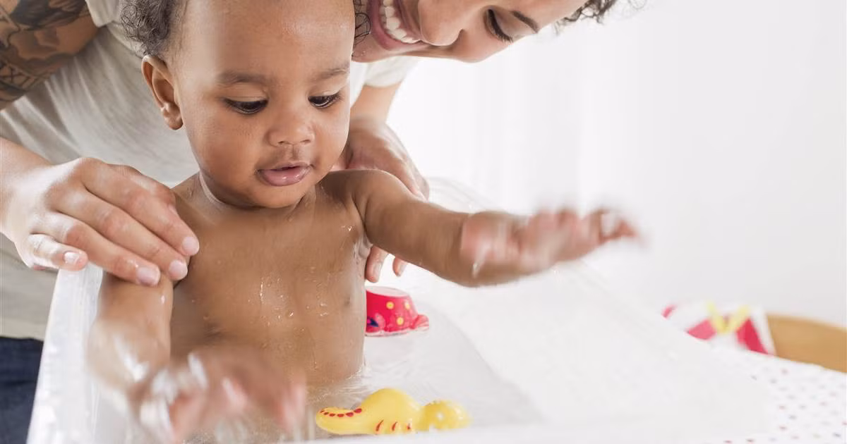 8 sai lam cha me can tranh khi cham soc tre bi sot xuat huyet-Hinh-4