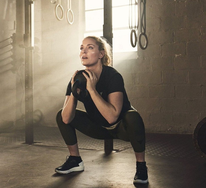 Bài đăng của "nữ thần trượt tuyết" nhanh chóng gây sốt trên mạng. Nhiều người chia sẻ và ủng hộ quan điểm của Vonn. Trong nhiều năm qua, VĐV 36 tuổi đã thể hiện sự tự tin với ngoại hình và kêu gọi phụ nữ chấp nhận những gì vốn có, tự nhiên.