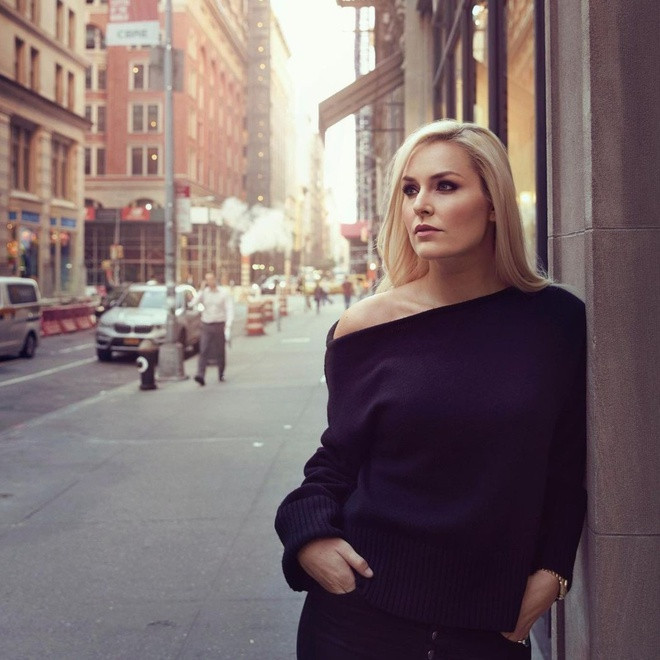 Dù có không ít khoảnh khắc trở thành tâm điểm soi mói, nhận những bình luận không hay về khiếm khuyết trên cơ thể, Vonn luôn tự tin sống đúng với chính mình. "Tôi tự ý thức được mình là ai. Tôi có thể không mảnh mai như nhiều người khác, nhưng tôi cảm thấy thoải mái với những gì mình có".