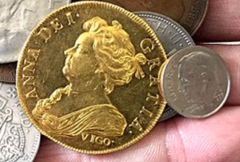 Dù không chắc chắn là người chồng bằng cách nào có được đồng xu nhưng nó thực sự là cổ vật quý hiếm và được đấu giá với giá khởi điểm là 120.000 bảng Anh (gần 4 tỷ đồng).