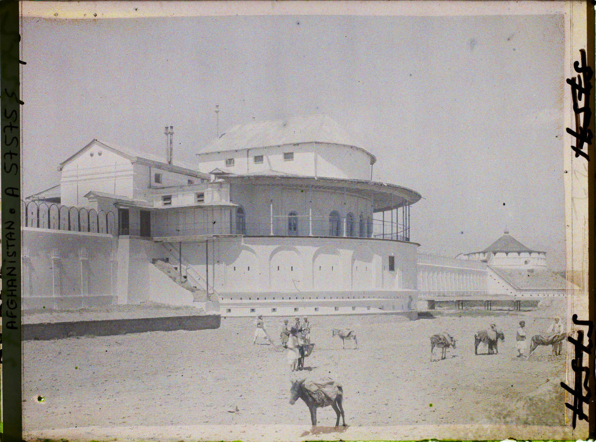 Khung cảnh tại quảng trường phía Bắc thành Arg.