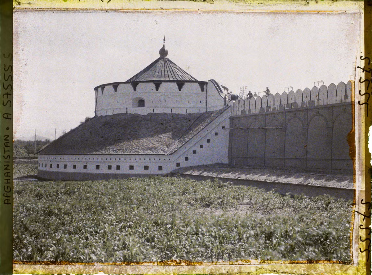 Tháp góc của thành Arg.