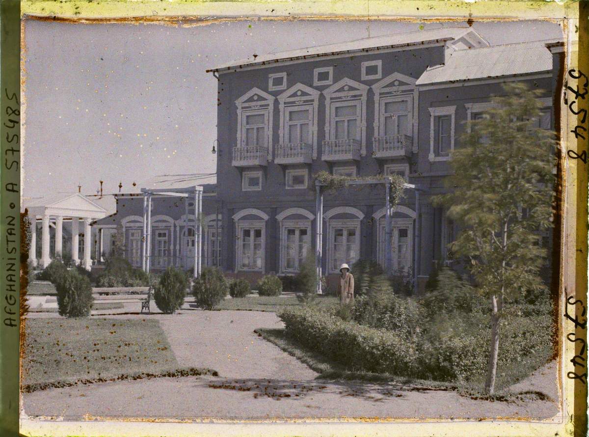 Tòa nhà cung điện hoàng gia (Ain ul-Emorat) ở thành Arg.