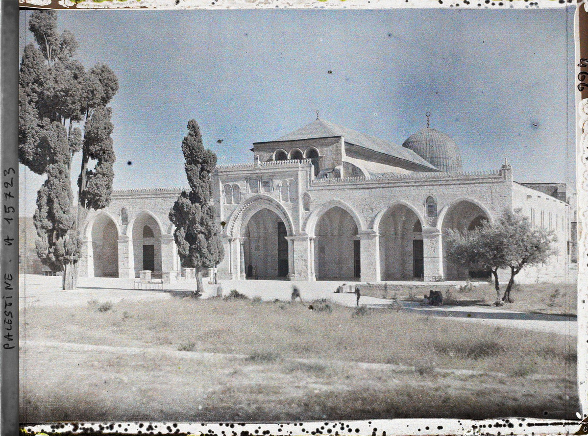 Mặt tiền của Nhà thờ Hồi giáo Al Aksa.