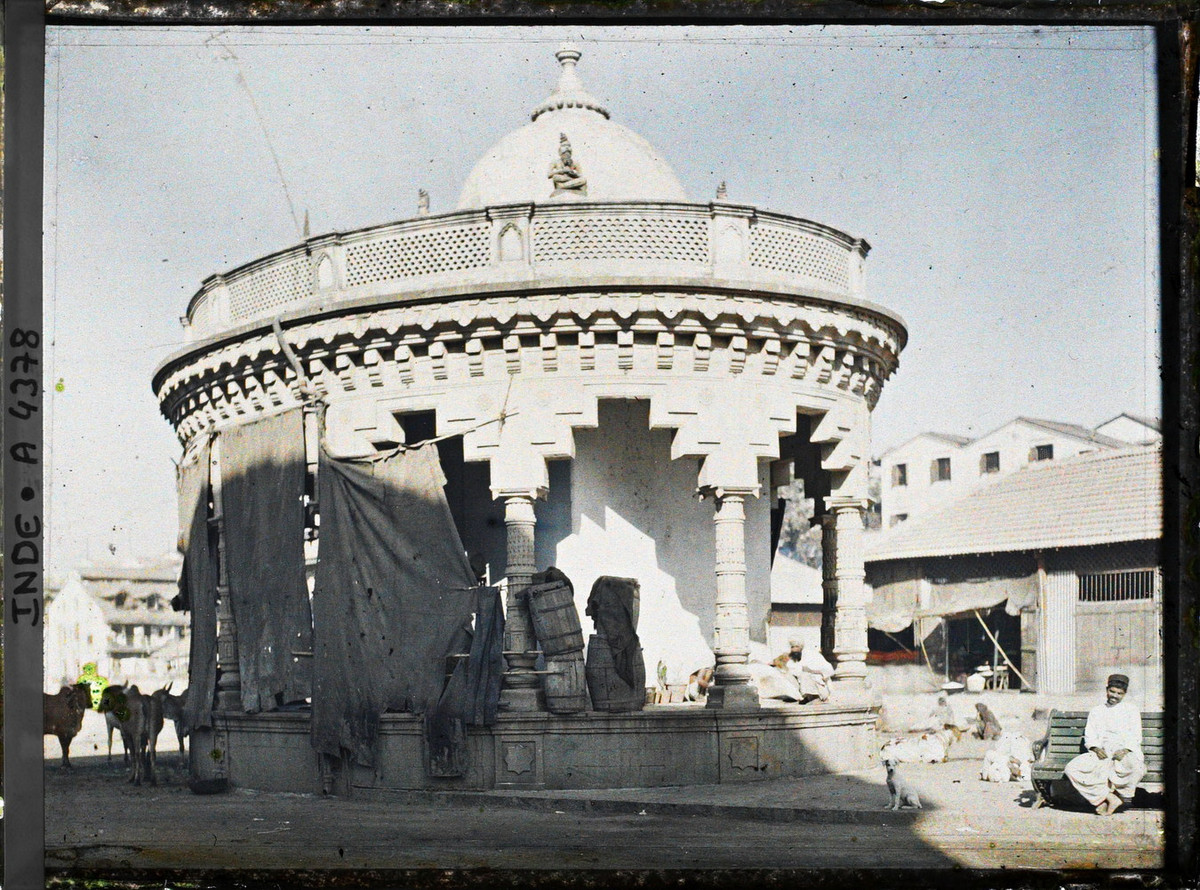Đền thờ thần Shiva trên đường Sandhurst.