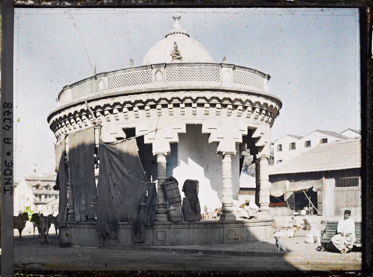 Đền thờ thần Shiva trên đường Sandhurst.