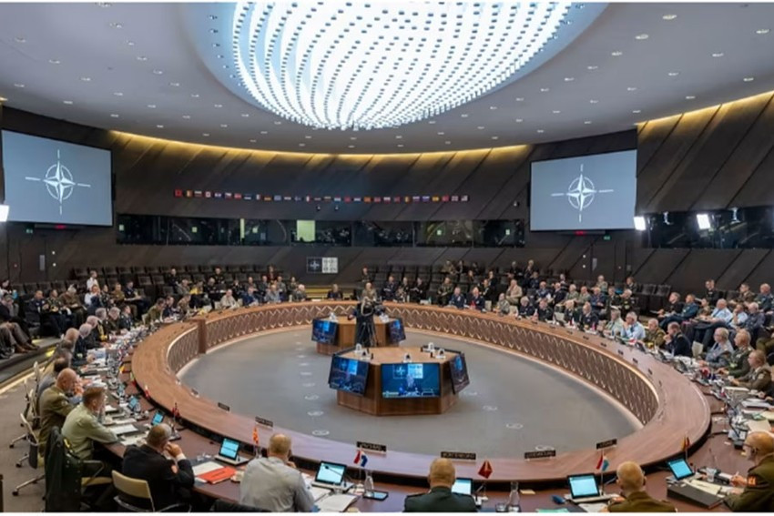 NATO tăng tiếp cận châu Á NATO tang tiep can chau A