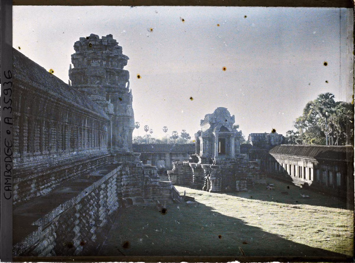 Một góc khuôn viên Angkor Wat.