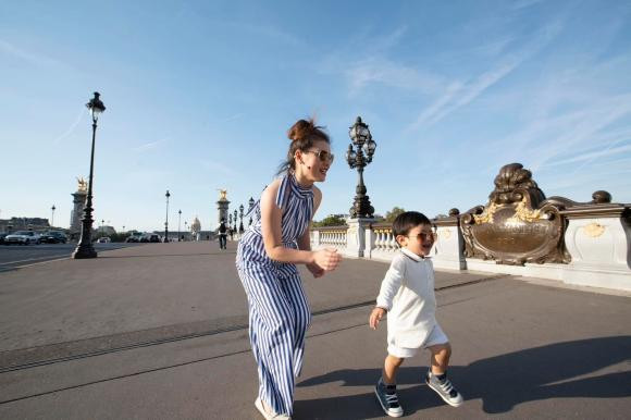 Vo cu Dan Truong xa kho bo anh cua quy tu khi 2 tuoi