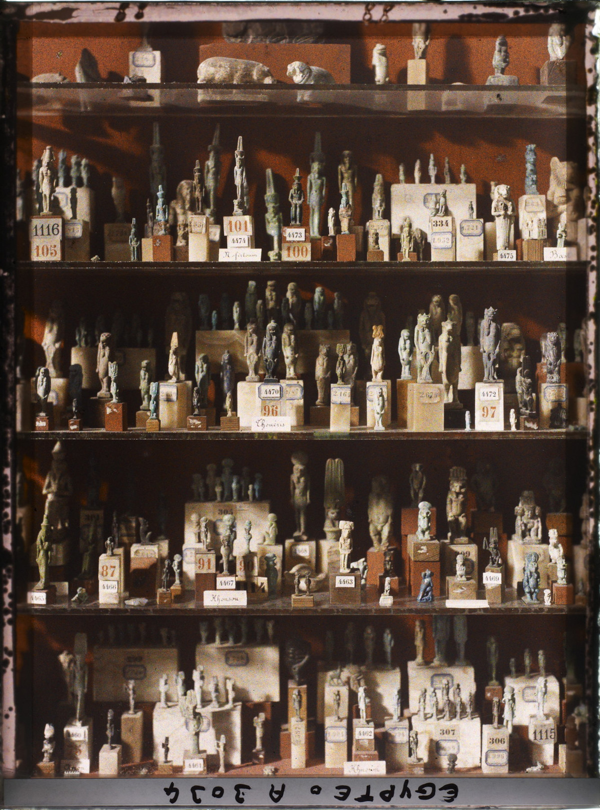 Các loại tượng dùng trong nghi lễ tôn giáo.