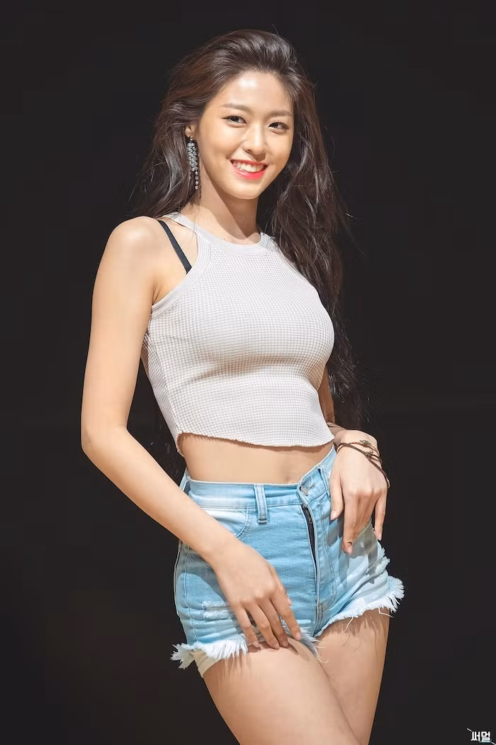 Nu than tuong body dep nhat Han Quoc gay soc voi thuc don an kieng la