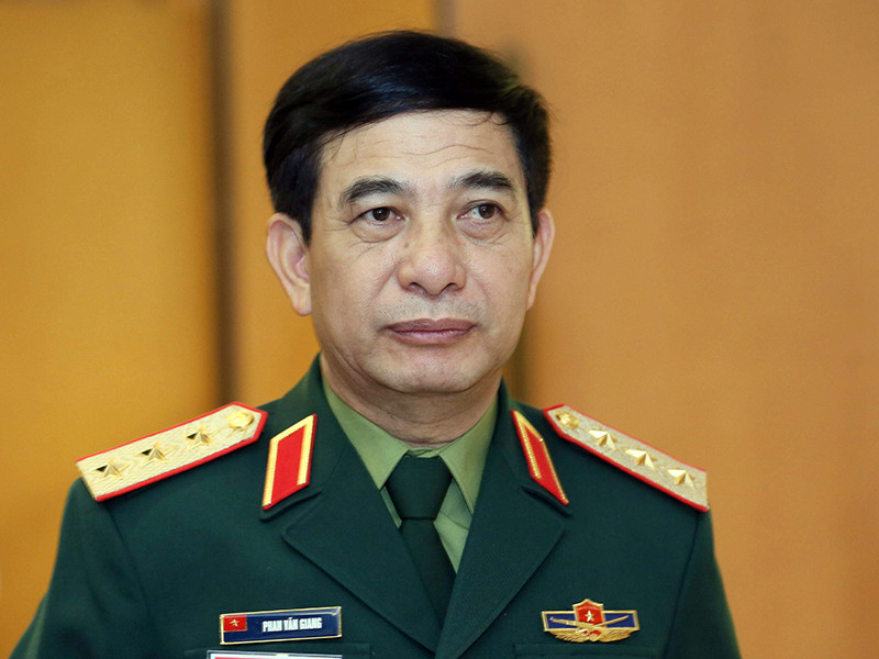 Thu tuong trinh 12 nhan su lam Bo truong, truong nganh