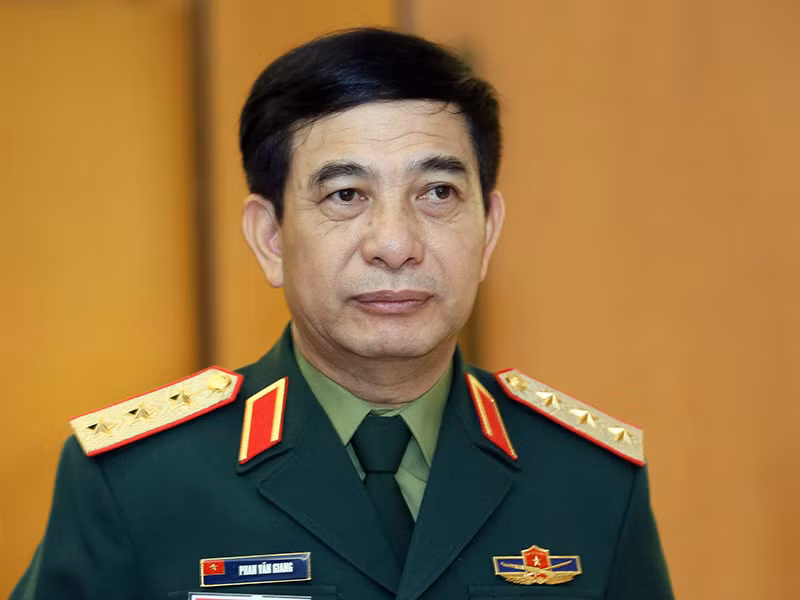 Thu tuong trinh 12 nhan su lam Bo truong, truong nganh