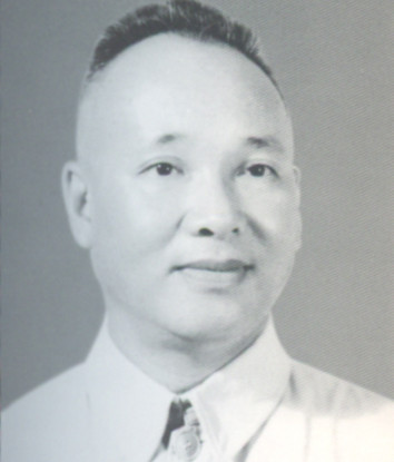 Bác sĩ Phạm Ngọc Thạch (1909-1968) là người thành lập tổ chức Thanh niên Tiền phong tháng 4/1945. Đây là tổ chức nòng cốt của cuộc nổi dậy giành chính quyền ở Sài Gòn trong Cách mạng tháng 8. Sau cách mạng, ông trở thành Bộ trưởng Bộ Y tế trong chính phủ Việt Nam Dân chủ Cộng hòa.