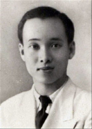 Bác sĩ Phạm Ngọc Thạch, nhà khoa học y khoa nổi tiếng của Việt Nam đảm nhiệm vai trò Bộ trưởng Bộ Y tế.