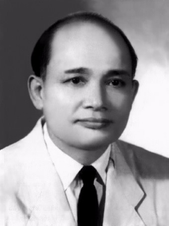 Nhà cách mạng Lê Văn Hiến, Chủ tịch Ủy ban Nhân dân Cách mạng lâm thời thành phố Đà Nẵng trong Cách mạng tháng Tám giữ trọng trách Bộ trưởng Bộ Lao động.