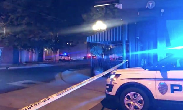 Tiep tuc xa sung o My, 10 nguoi chet, it nhat 16 nguoi bi thuong