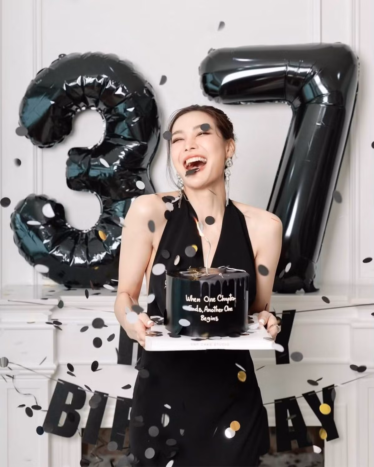 Nu nguoi mau gay tranh cai vi coi ao chup anh sinh nhat-Hinh-3