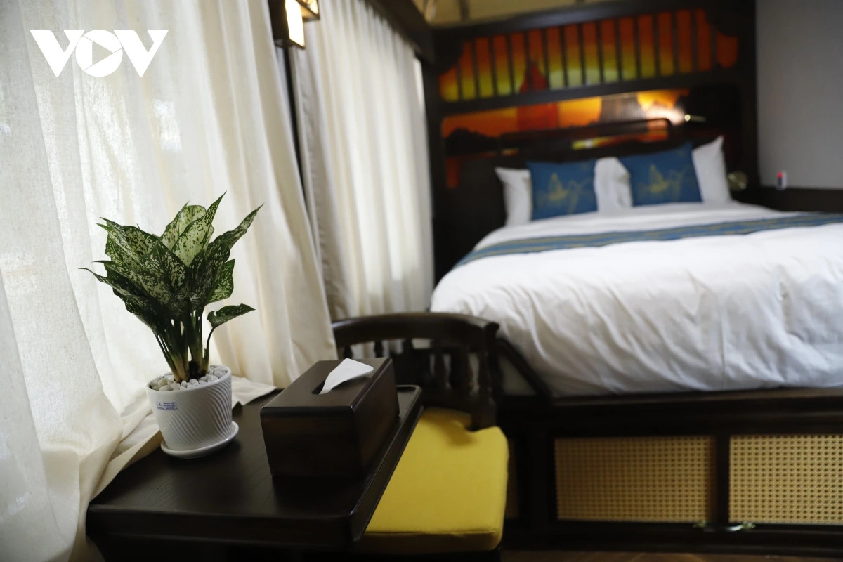 Tàu du lịch sang như khách sạn 5 sao đầu tiên ở Việt Nam - Hình 4 Tau du lich sang nhu khach san 5 sao dau tien o Viet Nam-Hinh-4