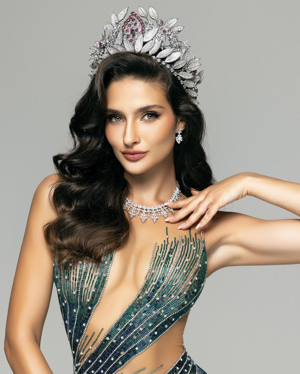 Nhan sắc của nữ MC 'Chuyển động 24h' sẽ dự thi Miss Charm - Hình 10 Nhan sac cua nu MC 'Chuyen dong 24h' se du thi Miss Charm-Hinh-10