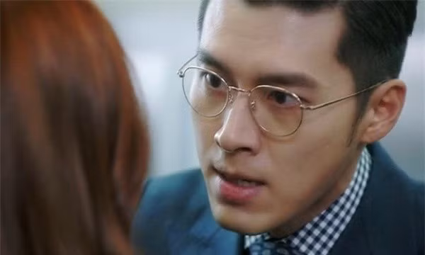 3 tháng sau ly hôn, vợ cũ liền tổ chức đám cưới ảnh 1