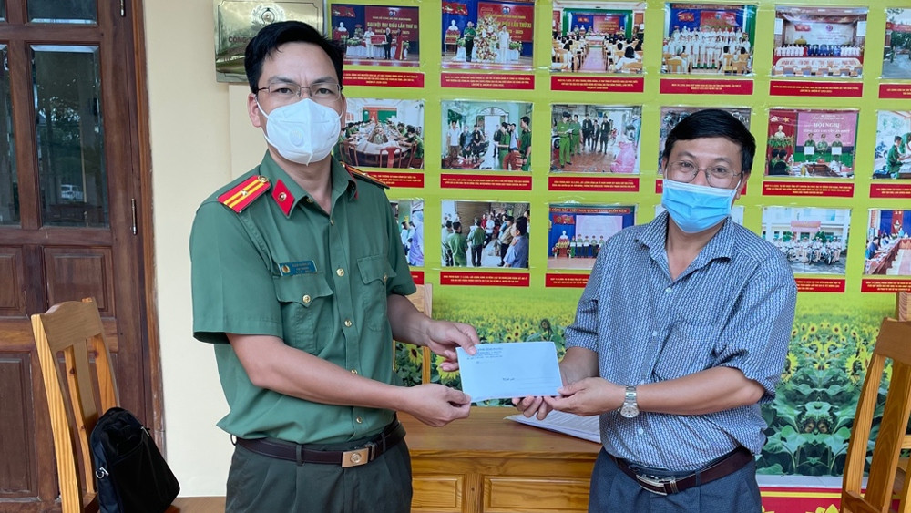 Nhieu nguoi dan Binh Phuoc dinh “bay” lua dao tren khong gian mang