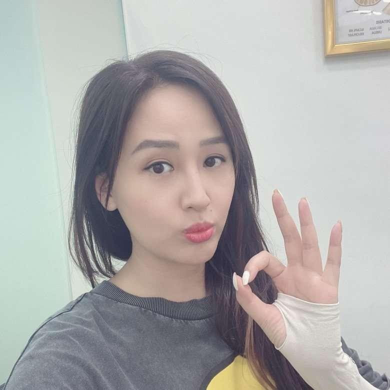 Mai Phương Thúy diện đồ tập nóng bỏng khi chơi thể thao - Hình 3 Mai Phuong Thuy dien do tap nong bong khi choi the thao-Hinh-3