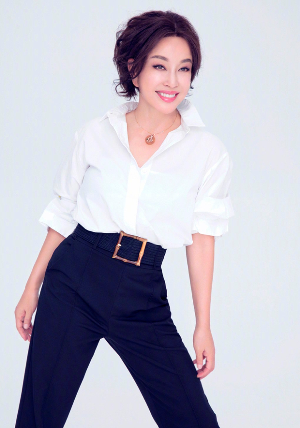 Luu Hieu Khanh: U70 van thich “cua sung”, cuoc doi nhu mot cuon phim-Hinh-4