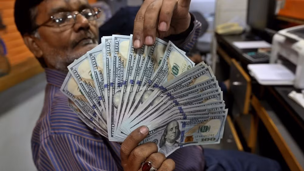 Ty gia USD hom nay 11/12: Phien dau tuan khoi sac?