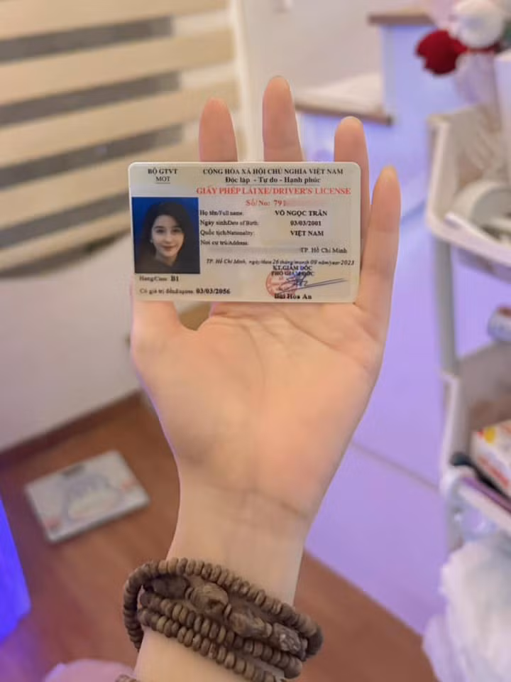 Hot girl 10X vao vai tai xe, buong mot cau cuc ngot khien fan nam-Hinh-4