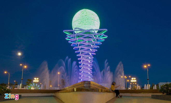 Theo Atlas Địa lý Việt Nam, khu vực miền Tây Nam Bộ hiện có 19 thành phố, trong đó có 18 thành phố trực thuộc tỉnh và 1 thành phố trực thuộc Trung ương.