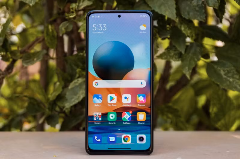 Màn hình này chia theo tỷ lệ 20:9, tích hợp dải màu DCI-P3, công nghệ HDR10 +, tần số quét 120 Hz, độ sáng tối đa 1.200 nit.