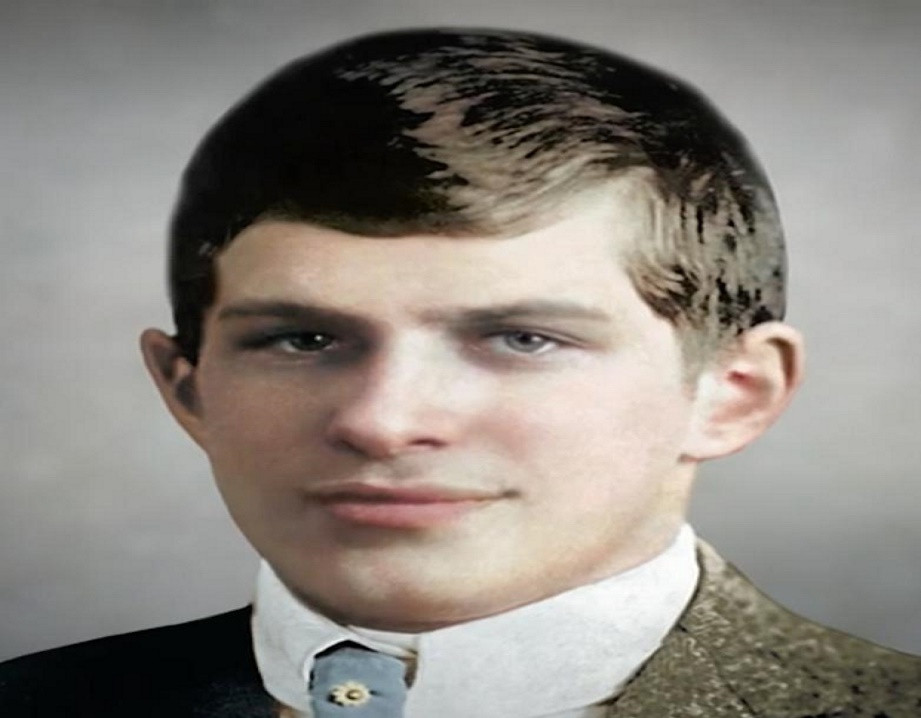 Sau khi ra tù, Wiliam Sidis viết nhiều cuốn sách về khoa học vũ trụ, hố đen…nhưng không được đánh giá cao. Tháng 7/1944, William đột quỵ trong căn hộ nhỏ thuê ở Boston, khi 46 tuổi. Sau khi William qua đời, em gái của ông tuyên bố về chỉ số thông minh của anh trai, được ghi trong cuốn sách Psychology for the Millions của Abraham Sperling năm 1946 - khoảng 250-300, "mức cao nhất từng ghi nhận", vượt xa nhiều thiên tài khoa học khác. Tuy vậy, chỉ số này sau đó cũng mang lại nhiều tranh cãi. Nhiều người cho rằng chỉ số đó đã được phóng đại.