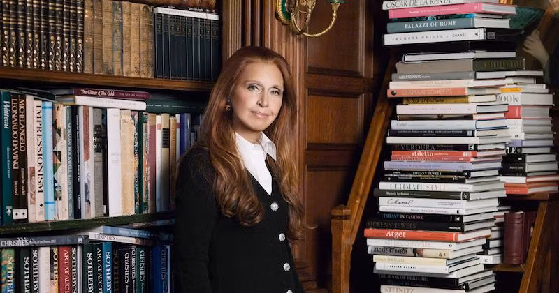 5. Danielle Steel: Danielle Steel là nữ nhà văn người Mỹ. Bà là tác giả của gần 200 cuốn sách các loại. Các tác phẩm của Danielle bán được hơn 800 triệu bản trên toàn thế giới. Tình yêu và sự lãng mạn thường là chủ đề chính trong các cuốn sách của Danielle Steel. Trong mỗi tác phẩm bà lại có một cách lôi cuốn người đọc khác nhau. Ảnh: Lithub.