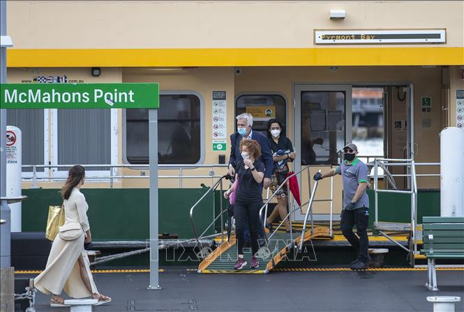 COVID-19 toi 6h sang 2/4: Han Quoc noi gian cach xa hoi-Hinh-8