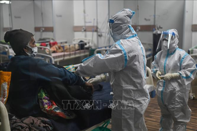 COVID-19 toi 6h sang 2/4: Han Quoc noi gian cach xa hoi-Hinh-4