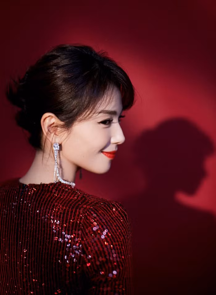 Nhung my nhan Hoa Ngu so huu chiec 