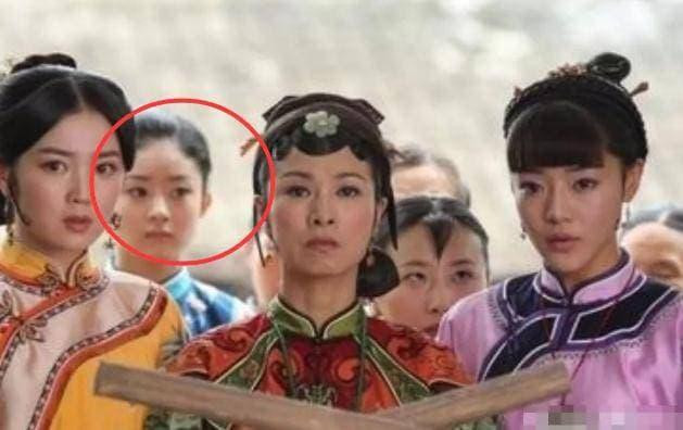 Trieu Le Dinh quen Phung Thieu Phong nam 19 tuoi, diem bao ket hon-Hinh-4