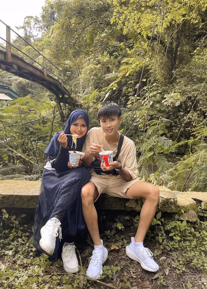 Phan ung me ban gai khi biet Dat Villa mot doi vo