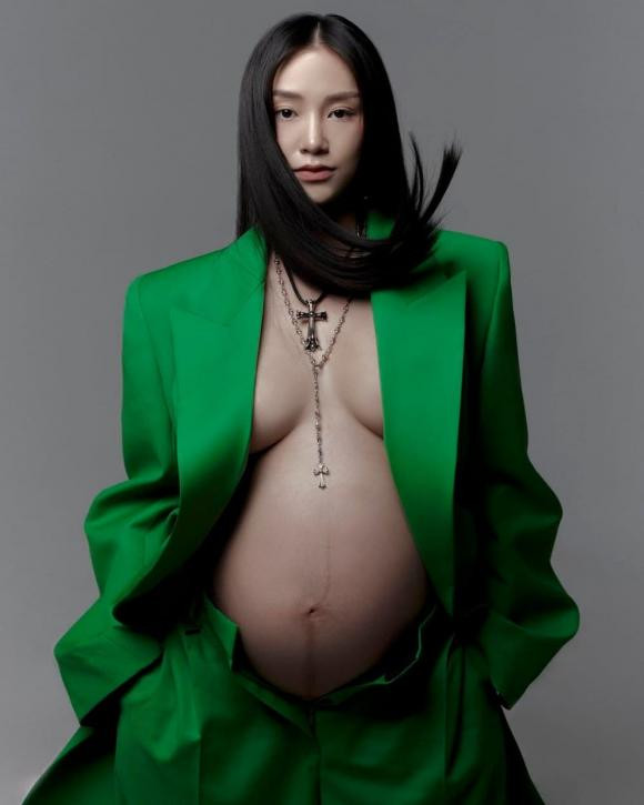 Salim khoe bụng bầu tháng cuối với trang phục xuyên thấu - Hình 6 Salim khoe bung bau thang cuoi voi trang phuc xuyen thau-Hinh-6