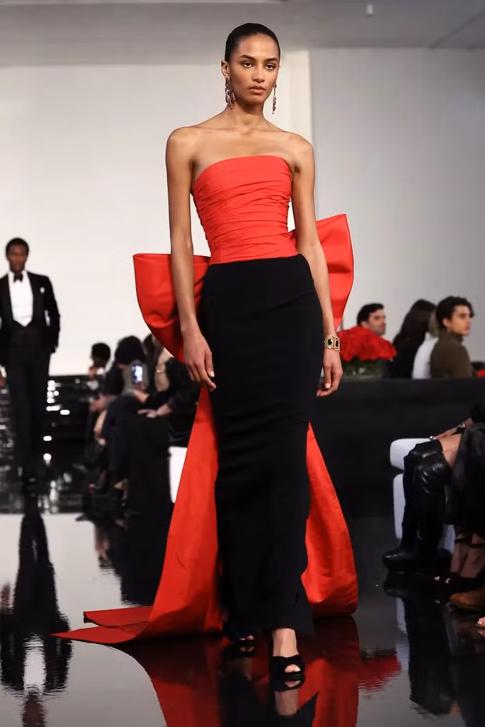 Diem danh vay ao my nhan Viet dao nhai thiet ke cua sao quoc te-Hinh-2