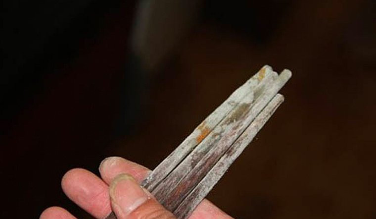 Hai vo chong ung thu gan, thu pham trong bua com hang ngay-Hinh-2