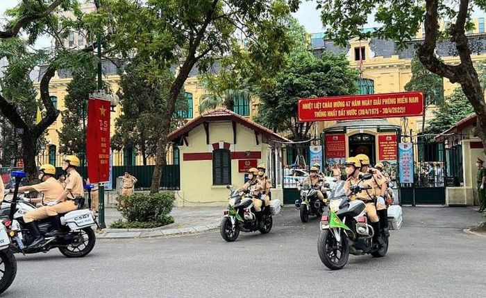 Cong an Ha Noi ra quan bao dam an ninh trat tu SEA Games 31-Hinh-7