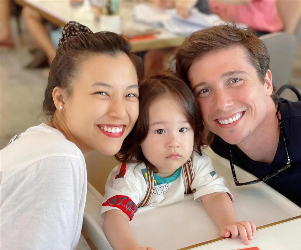 Hoang Oanh xac nhan ly hon, chong Tay dien trai co phan ung gi?-Hinh-2